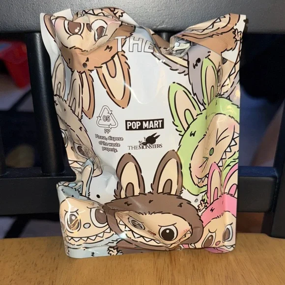 Exciting Macaron Labubu Soymilk - Picture 5 of 6